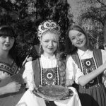 Б3 КРИСТИНА КОРЧИНСКАЯ ЮЛИЯ ДОНИКА(БЛИНЫ0  И ЮЛИЯ ПАЛАМАРЧУК