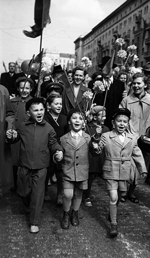 Да здравствует 1 Мая!