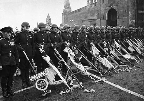 Победа в войне – великое чудо. И имя этому чуду – советский народ!