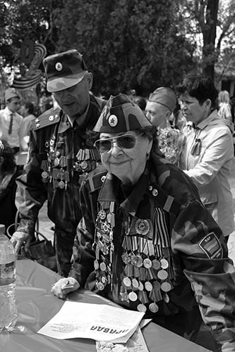 Счастье быть современником героев