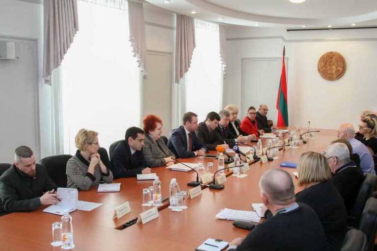 Год равных возможностей: помочь и никак иначе