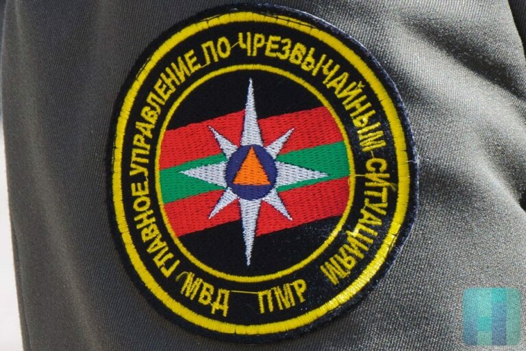 И просто, и сложно жить для других