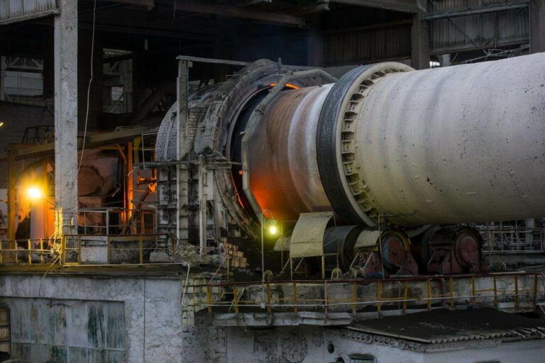 Крепкий цемент – крепкие люди