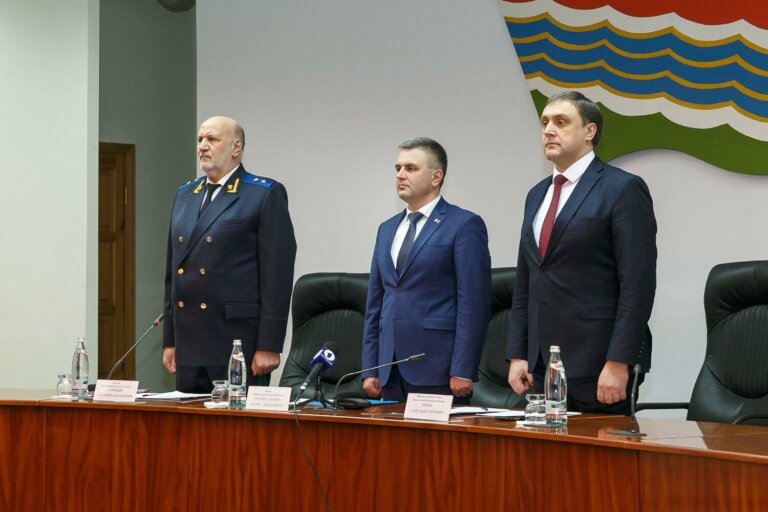 Не люди для закона, а закон для людей