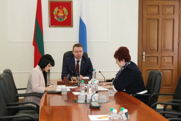 В начале апреля пенсионерам выплатят российскую гуманитарную помощь