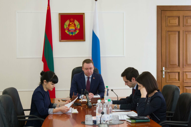 В поисках эффективного механизма помощи гражданам