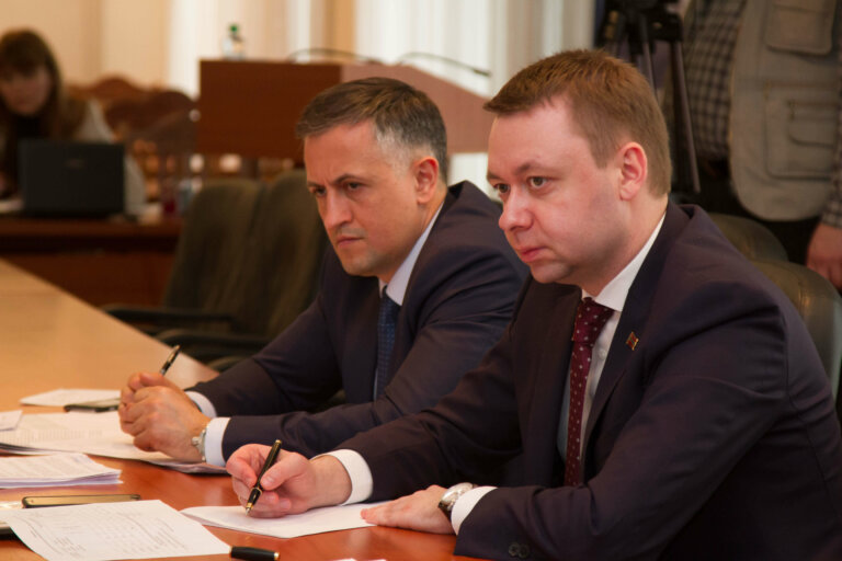 Налоговые послабления и расчет по долгам