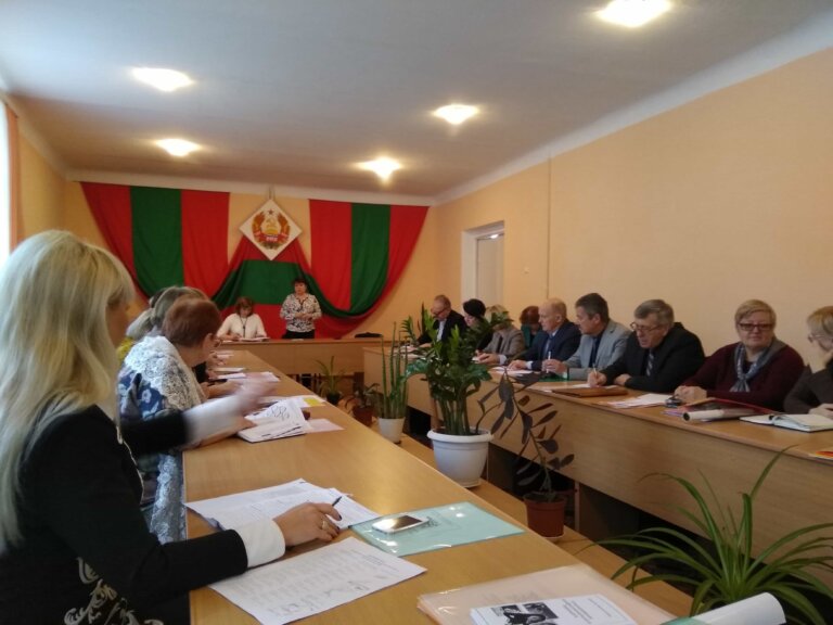 В помощь молодым