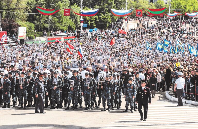 Это праздник со слезами на глазах