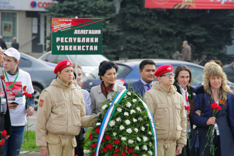 Шумел сурово Брянский лес