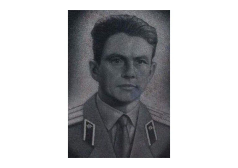 Парень с фотографии