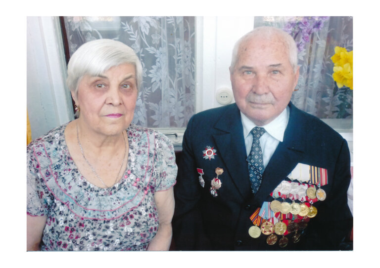 В одном подъезде с ветераном