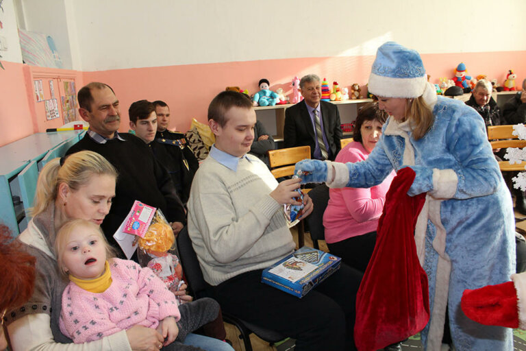 Об особенных детях, Новом годе и долге