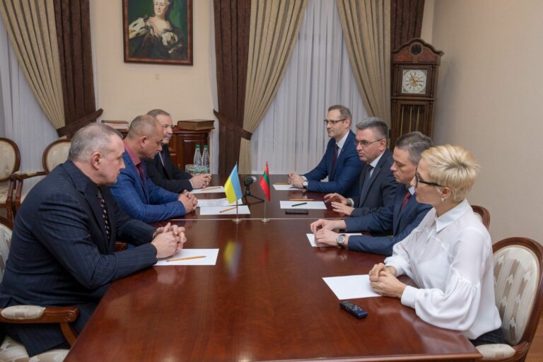 На встрече с представителями украинской общественности