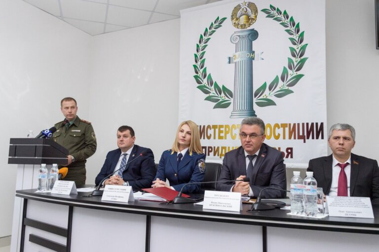 Работать в интересах людей