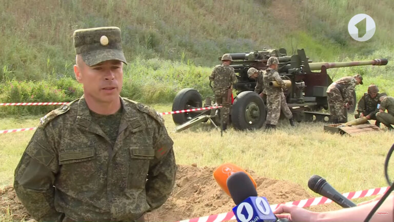 На таких армия держится