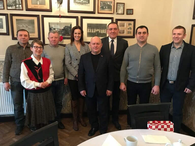 Укрепляя партнерство