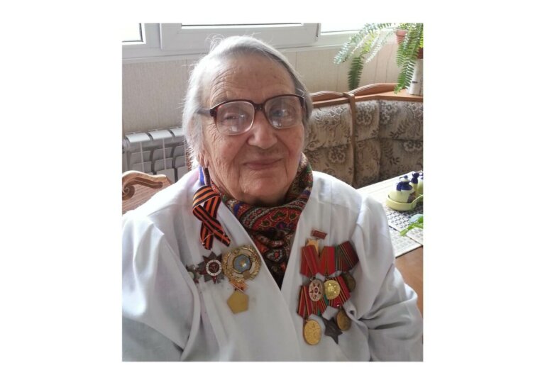 Детство забрала война