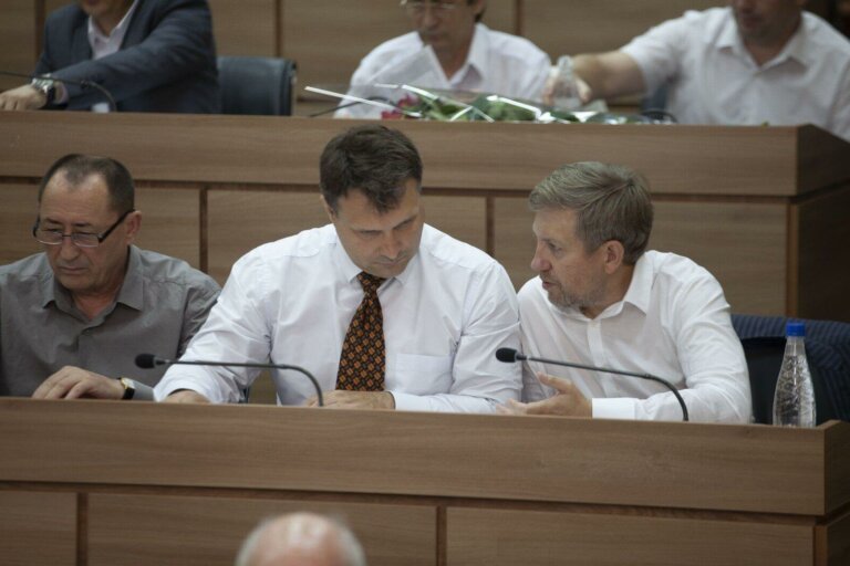 Локомотив для пересмотра законов