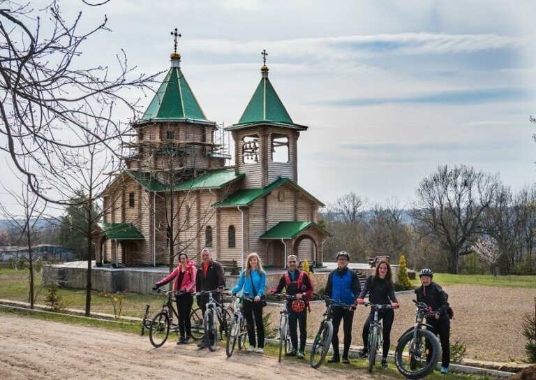 Мы не считаем километры – Летим вперёд навстречу ветру!
