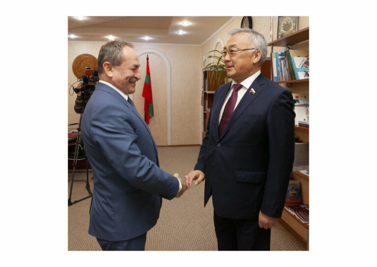 При поддержке России
