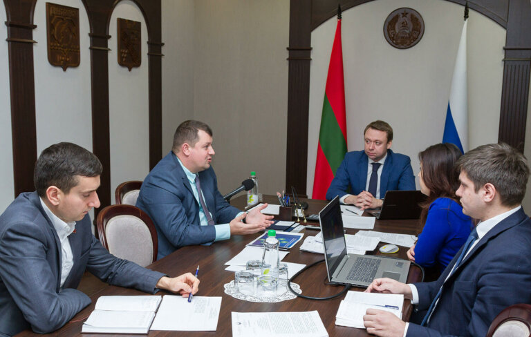 Чиновники не требуют лишних справок