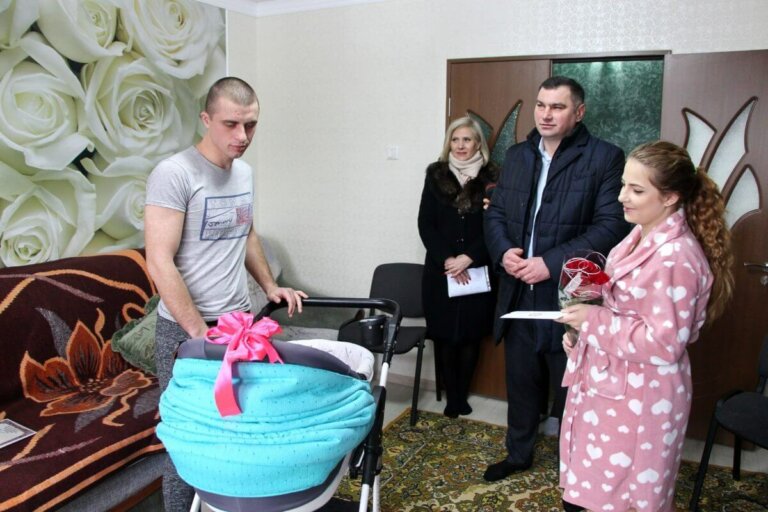 Здравствуй, мир! Здравствуй, новый человек!