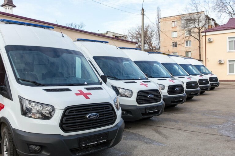 Еще 7 автомобилей «скорой помощи»