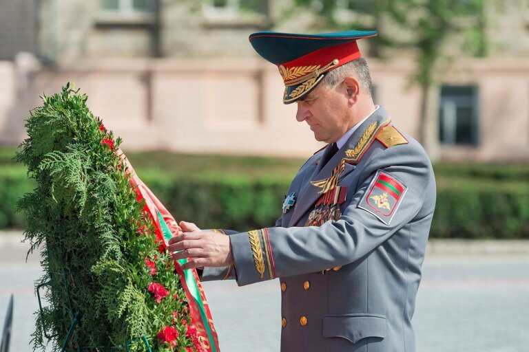 Ничто не собьет нас с верного пути