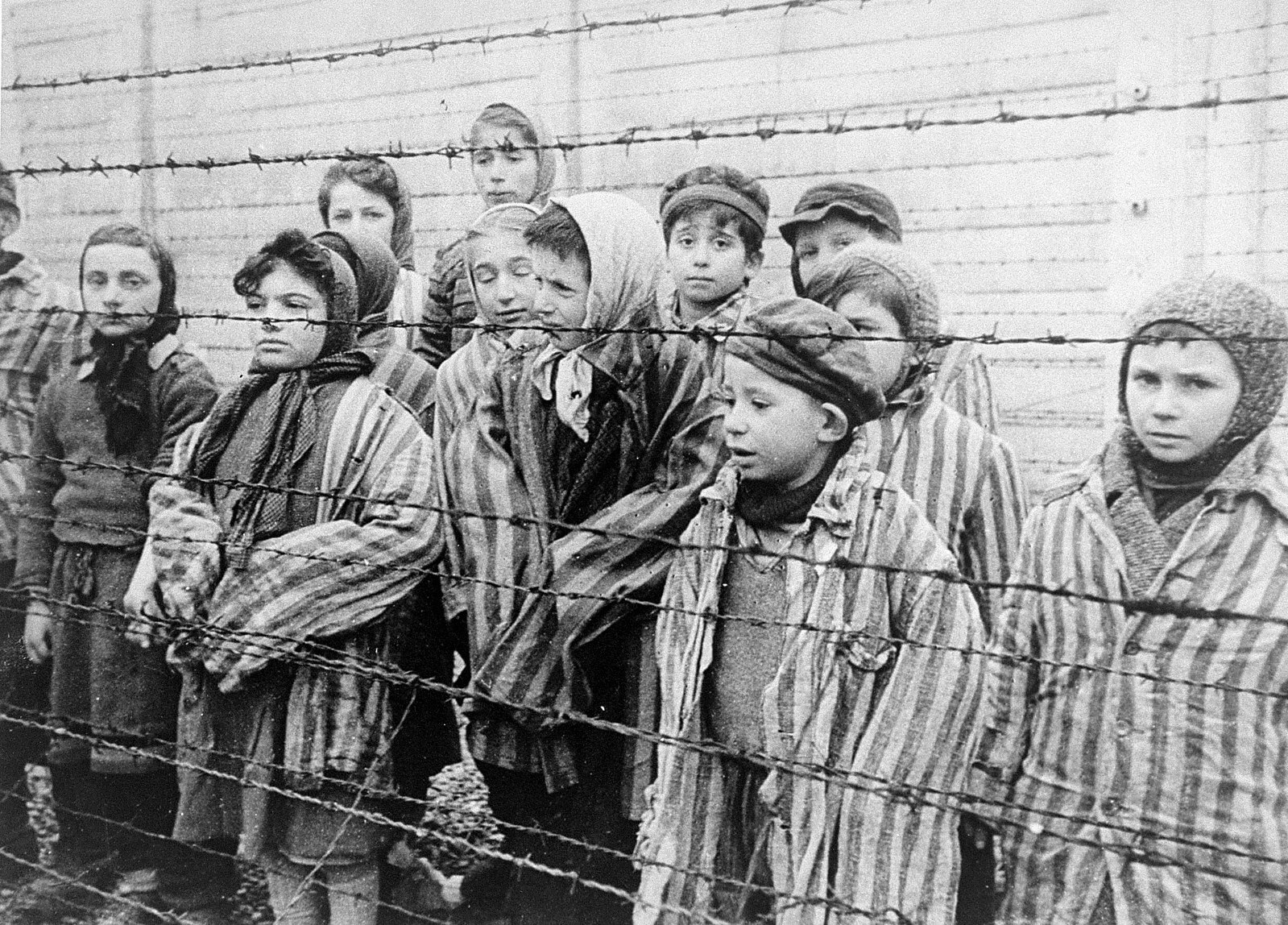 1599px-Child_survivors_of_Auschwitz