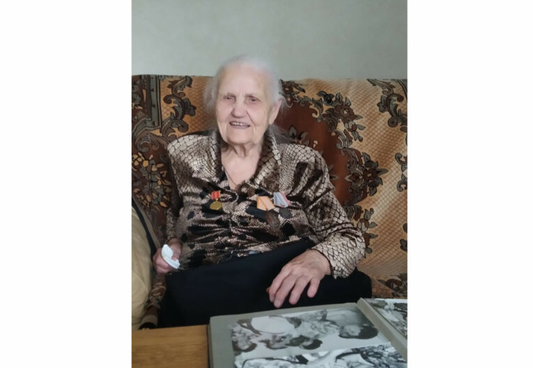 О сломанных пуговицах,  или История невероятной порядочности