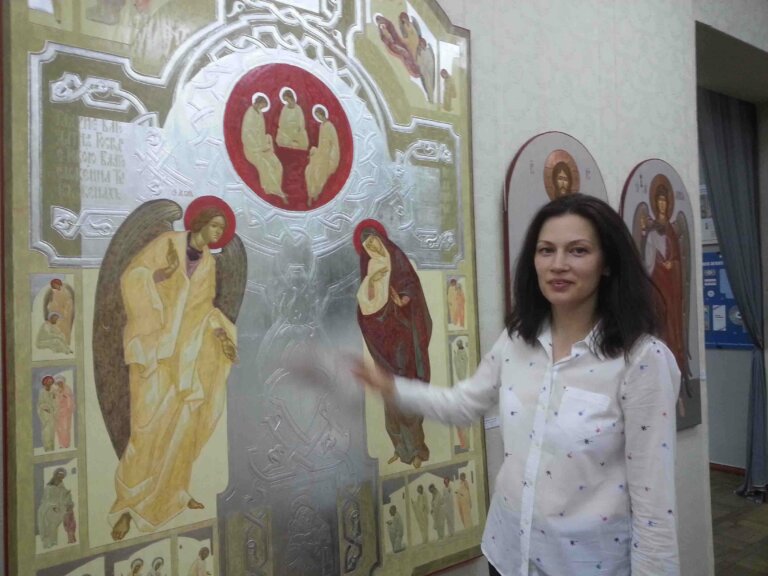 Сюжет в себе переживают