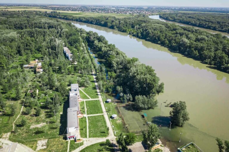 Пик паводка пройден, но расслабляться рано