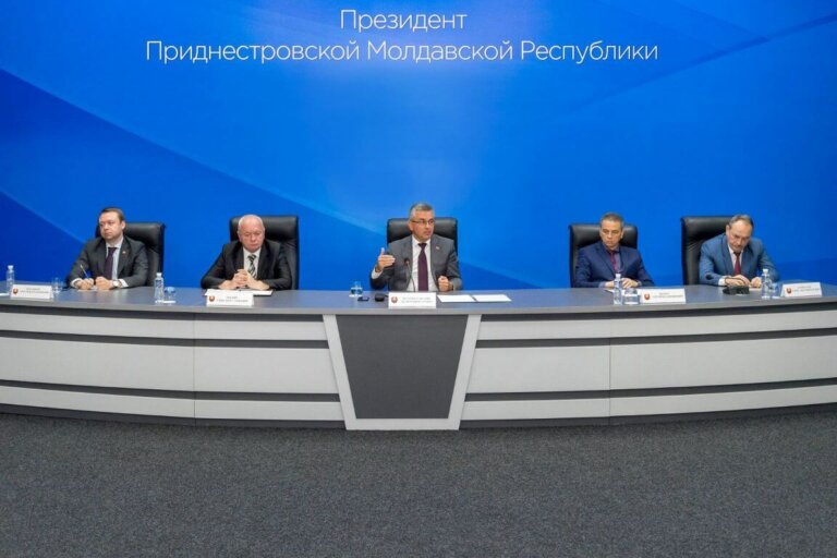 Мы отгородились не от народа, а от вируса