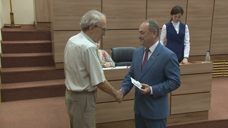 Награды основателям республики