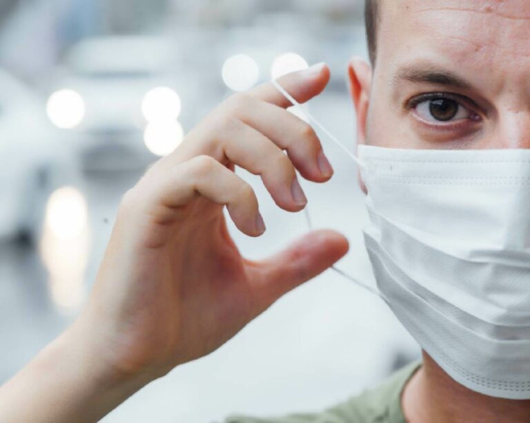 Не модный аксессуар, а средство индивидуальной защиты