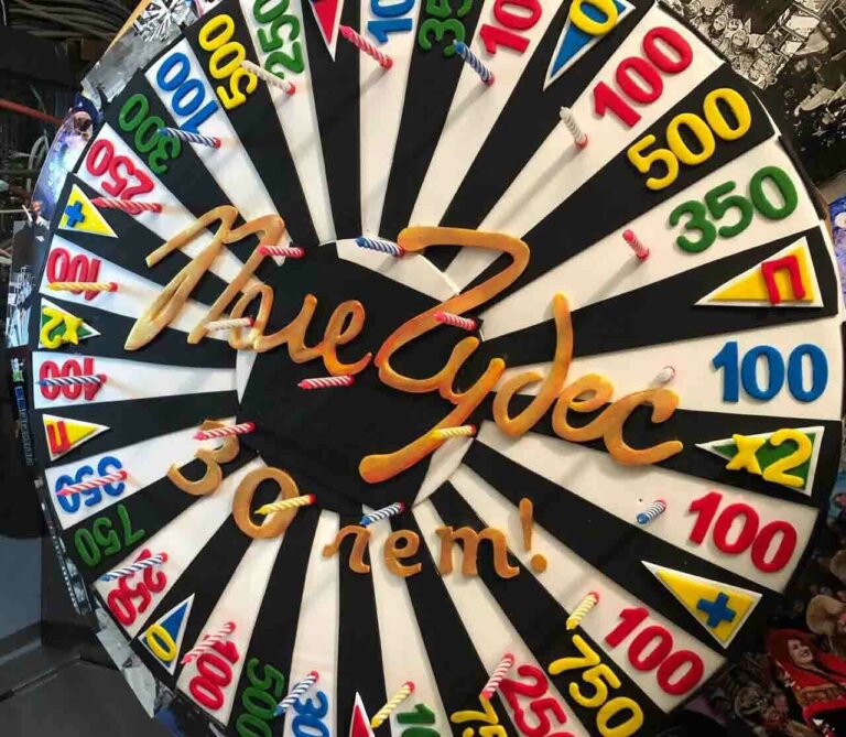 Наши на «Поле Чудес»