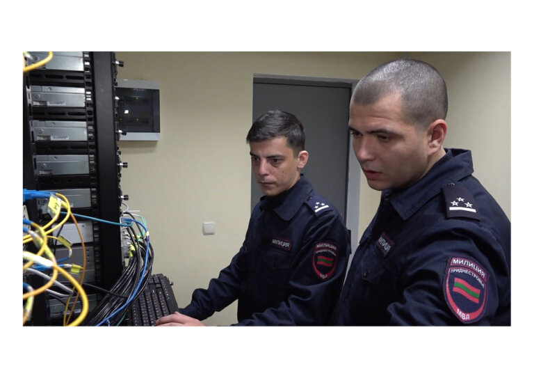 Работа творческая, но требует точности
