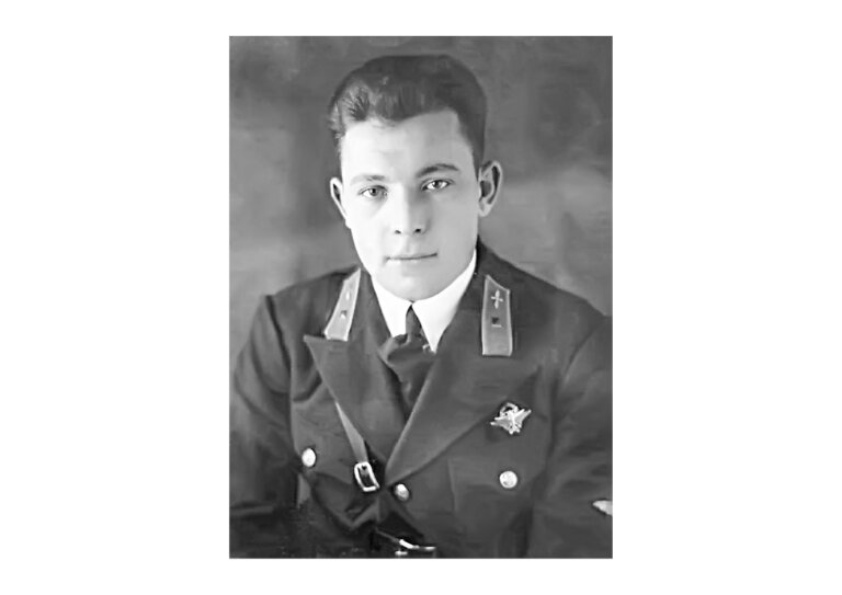Прерванный полёт Николая Столярова