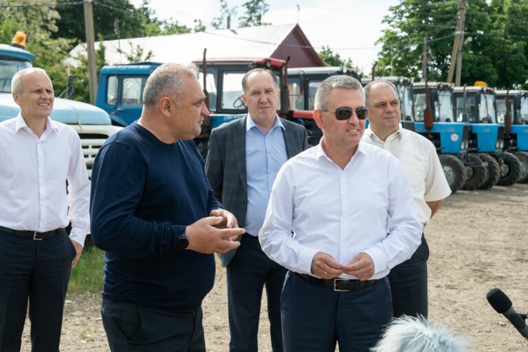 Районы разные, но проблемы одинаковые