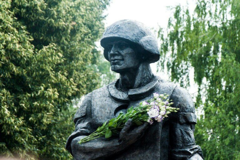 Глазами молодого поколения