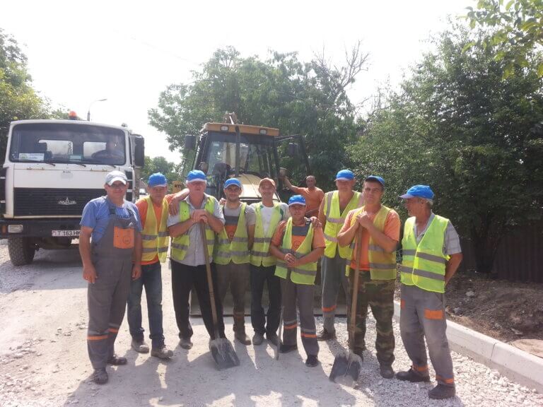 Удобная дорога, тротуар и чистая вода