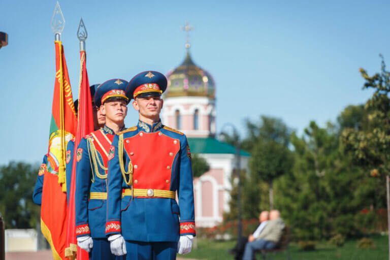 Без армии нет государства!