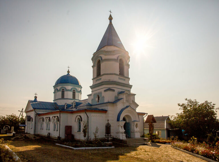 Храм на холме