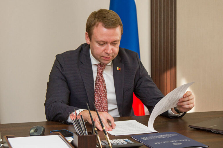 Большой совместный труд