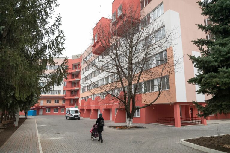 Спасти детей от коронавируса
