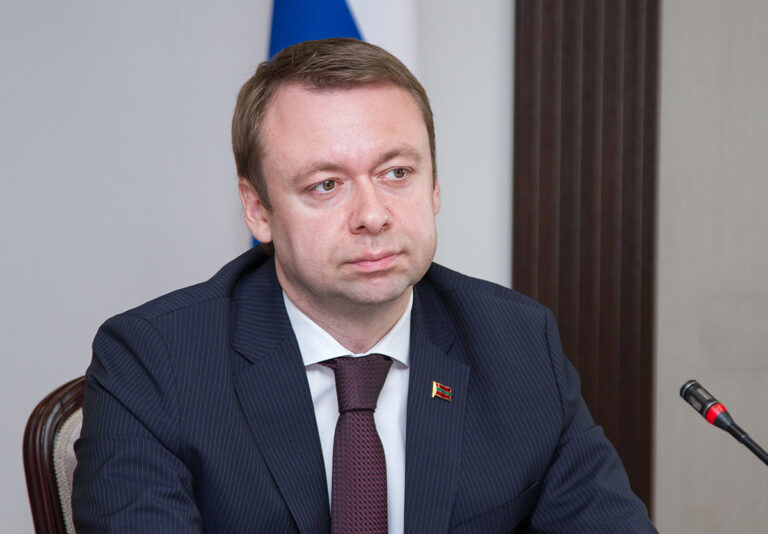 Решение кадровых вопросов, привлечение специалистов высокого уровня