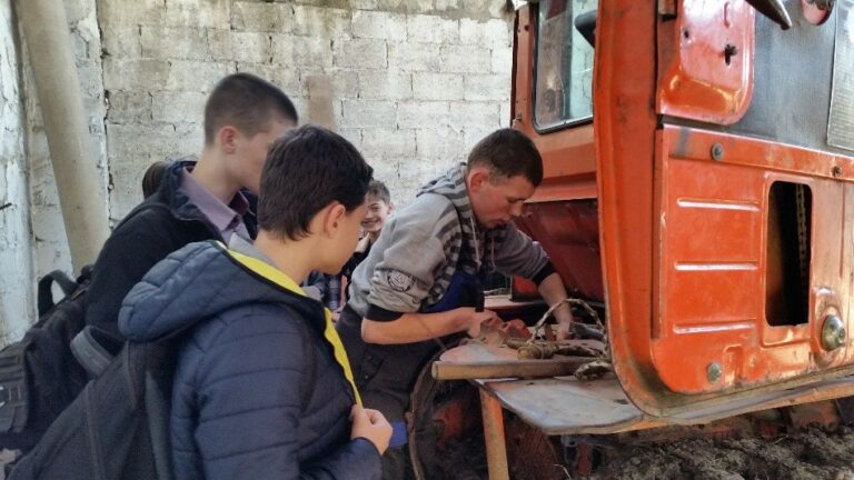 В приоритете специальности села