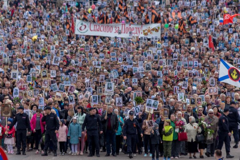 Идти победным строем в любые времена