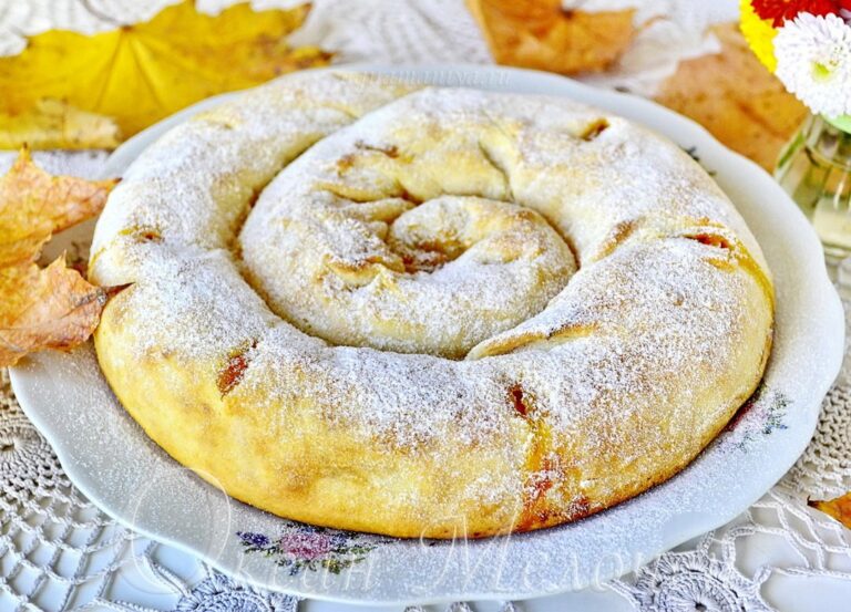 Вертута с яблоками и изюмом, как в детстве